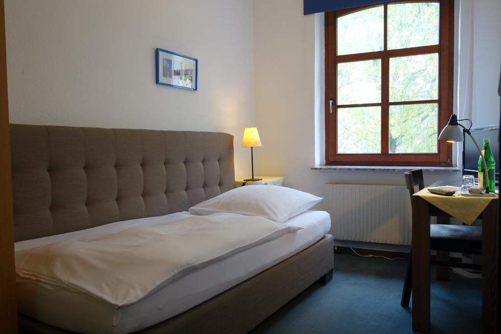 Pension Am Helenenwall Keulen Buitenkant foto